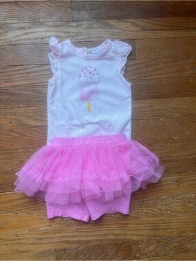 Baby girl Pink Tutu Shorts and onesie ice Pop Graphic size 9 month